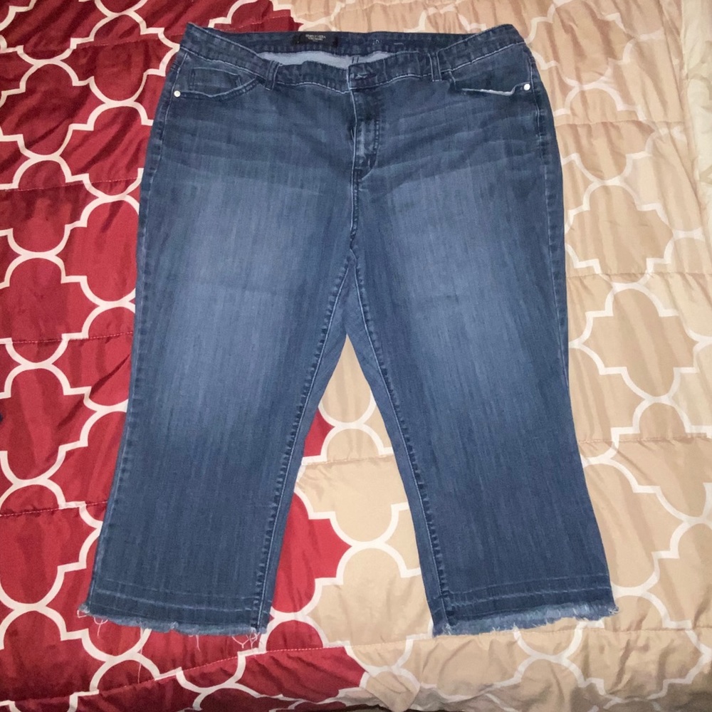 Simply Vera Vera Wang capris